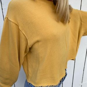 MUSTARD BRANDY CROPPED PULLOVER